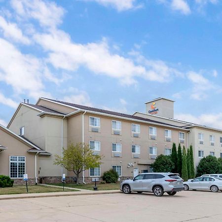 Comfort Suites Cedar Falls Esterno foto