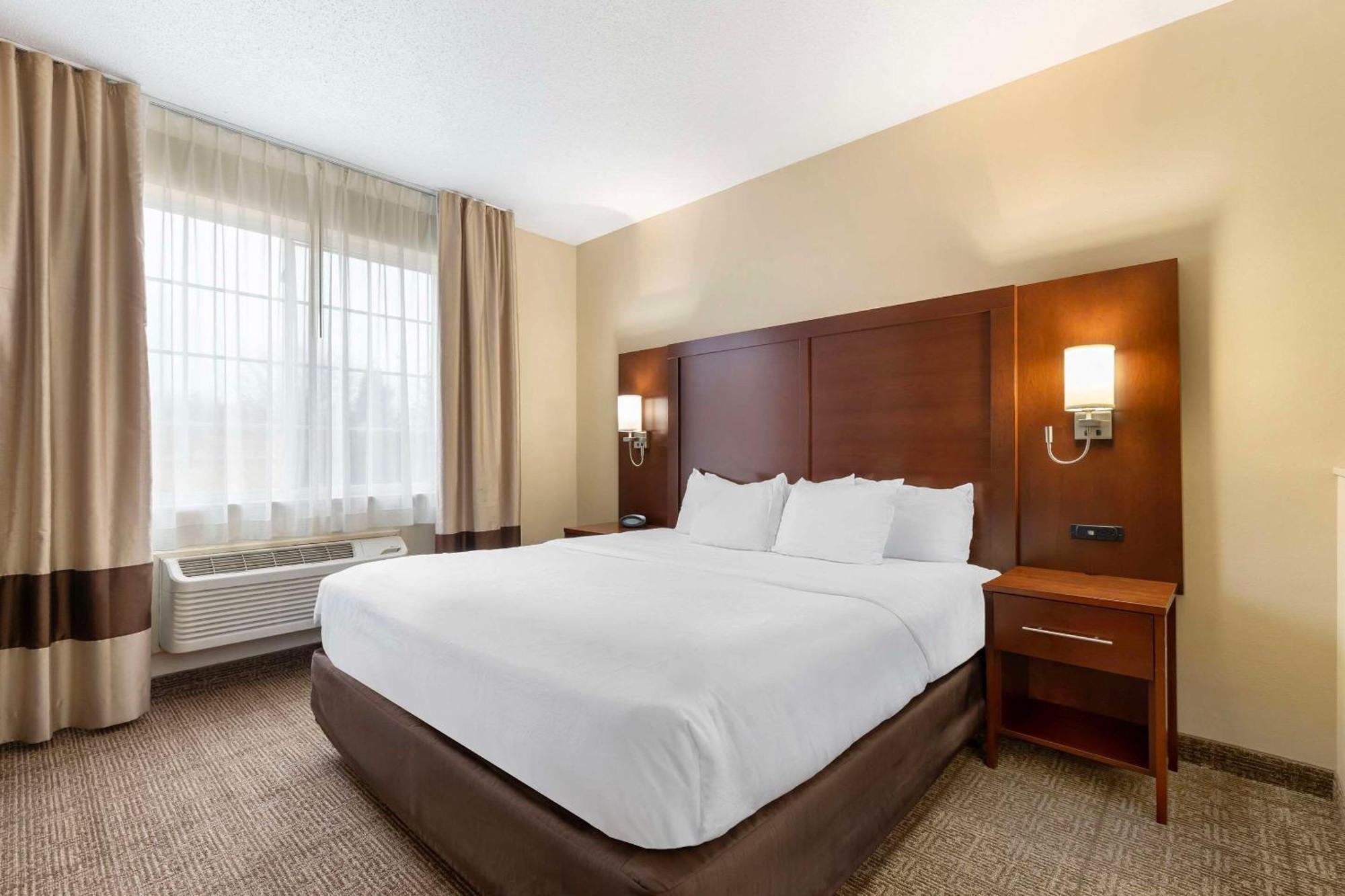 Comfort Suites Cedar Falls Esterno foto