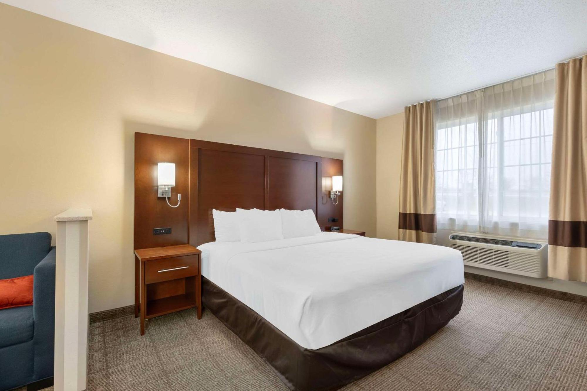 Comfort Suites Cedar Falls Esterno foto