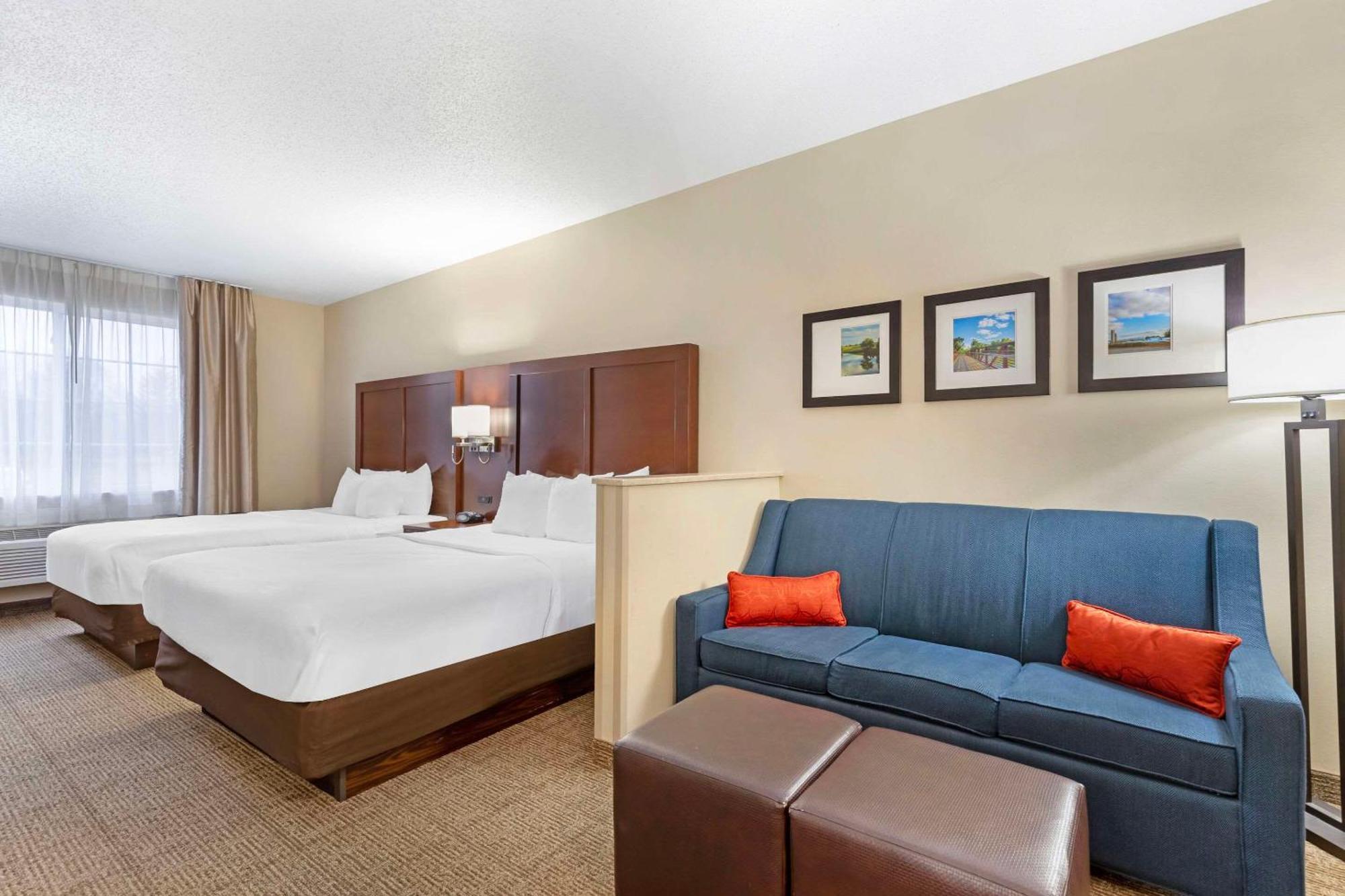 Comfort Suites Cedar Falls Esterno foto